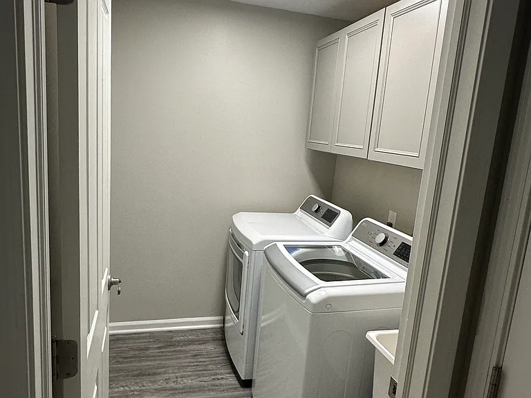 10200 Tammer Dr — Photo 16