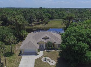 118 Long Meadow Ln, Rotonda West, FL 33947