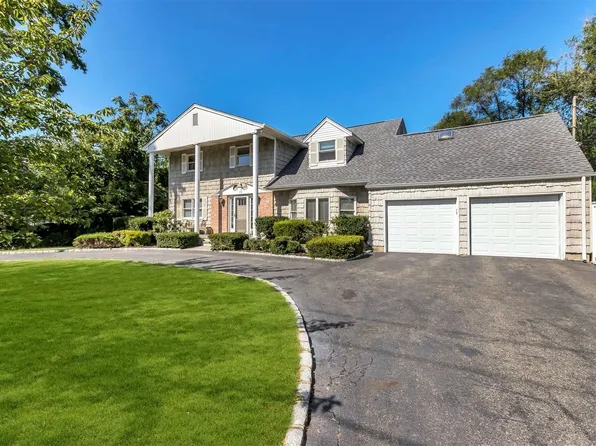 107 Rockaway St, Islip Terrace, NY 11752