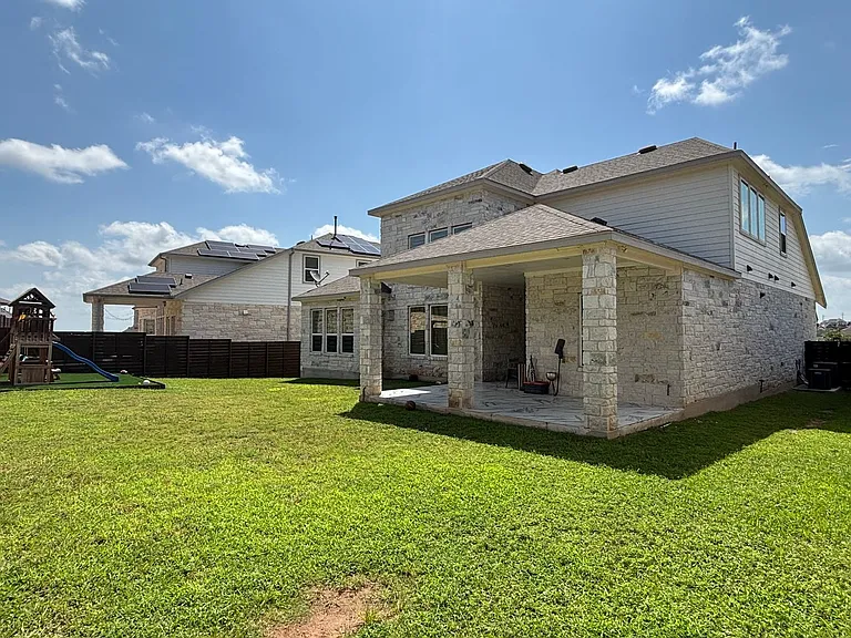 16916 Morelle Dr — Photo 32