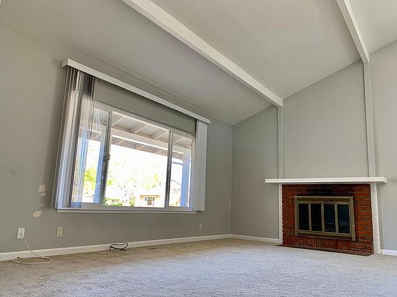 3rd image of 1088 Cornflower Ct