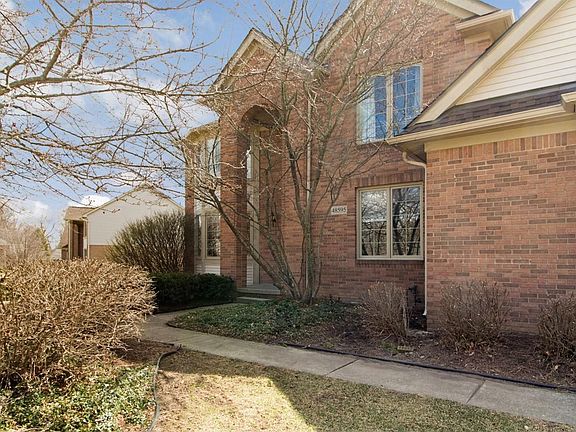 3rd image of 48595 Wildrose Dr