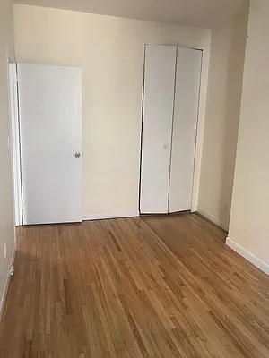 Rented by Walter & Samuels Inc | media 18