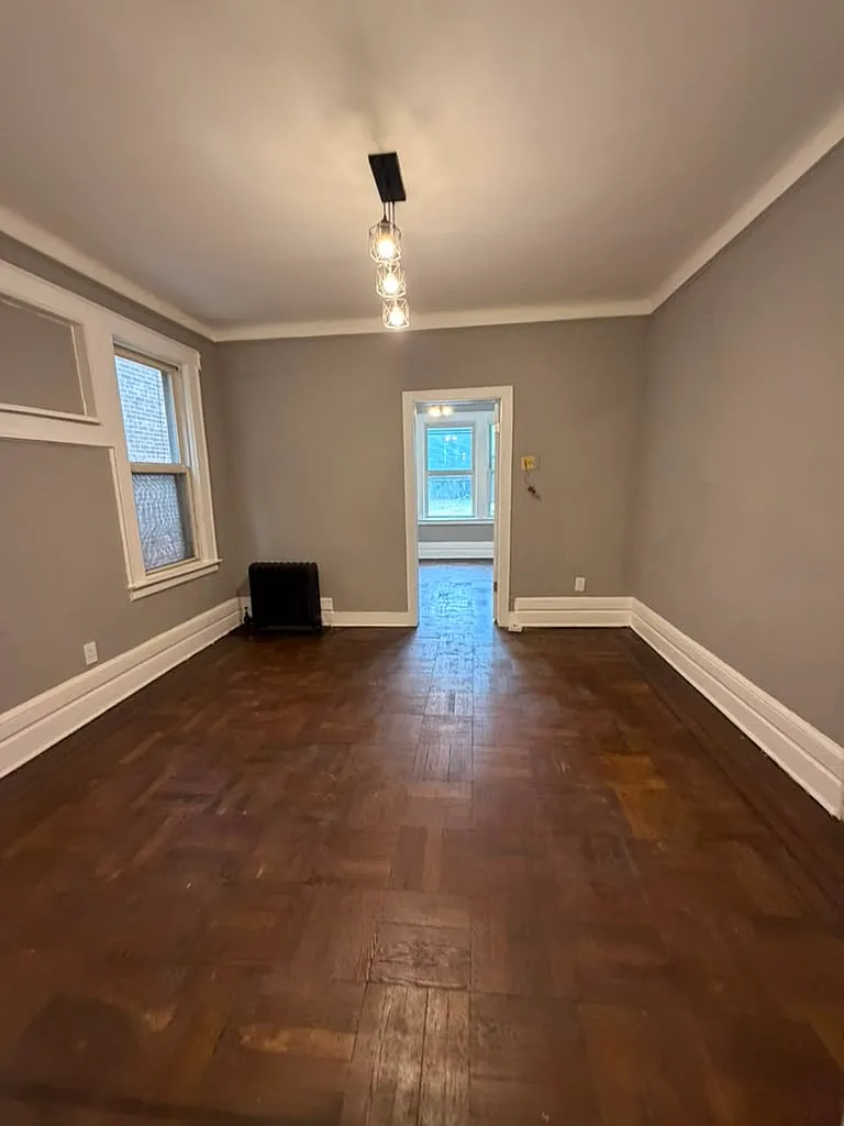3 bed, 1.5 bath, 1000 sqft, $2,100 — Photo 4
