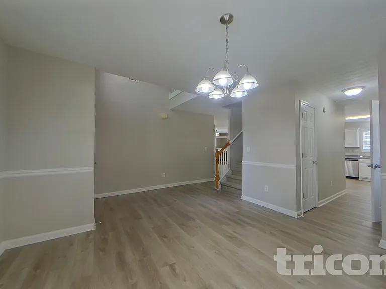 338 Shadowbrooke Cir — Photo 3