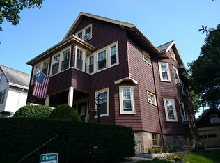 35 Mount Vernon St, Boston, MA 02132