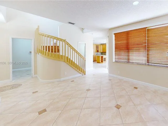897 Briar Ridge Rd — Photo 2