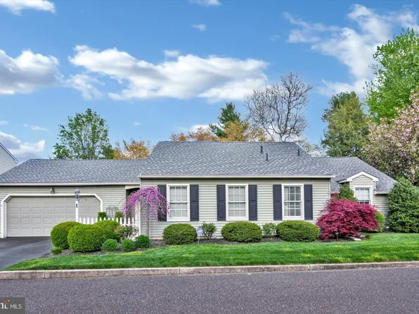 1 Stonycroft Ct, Medford, NJ 08055
