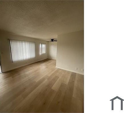 5th image of 1233 1/2 W 109th St