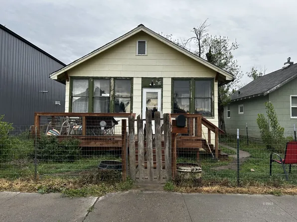 820 Knight St, Miles City, MT 59301