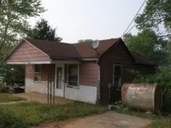 740 Harmon Ave, Waynesboro, VA 22980