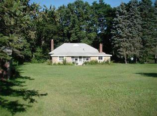 55 Maple St, Wenham, MA 01984