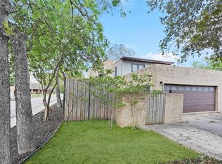 4566 Bellaire Blvd, Bellaire, TX 77401