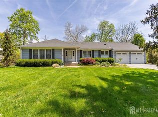 3 Spruce Ln, Princeton, NJ 08540