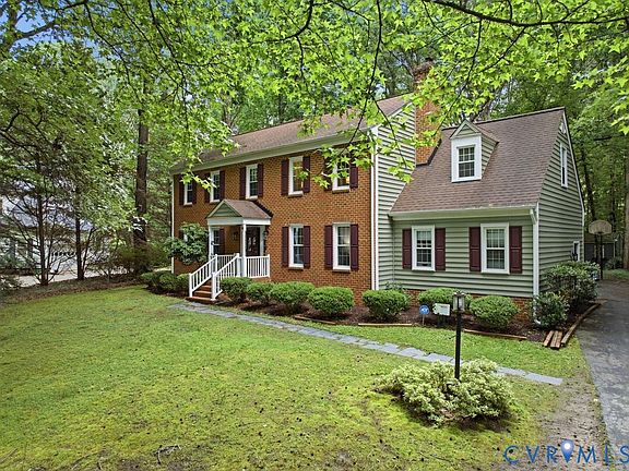 3rd image of 4305 Soundview Ln