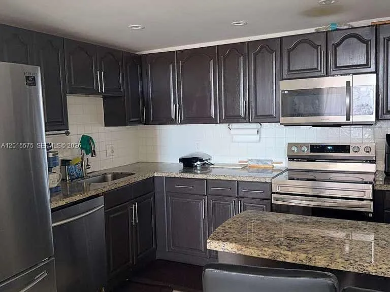 13499 Biscayne Blvd #906 — Photo 3