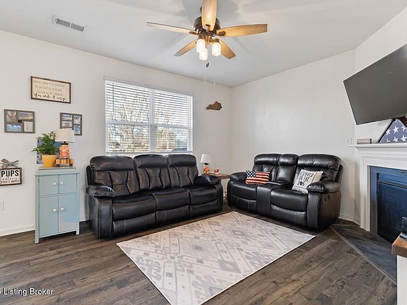 4th image of 6318 Triplett Woods Dr
