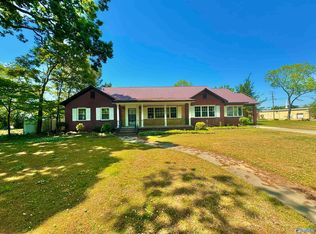 208 Glover St, Albertville, AL 35950
