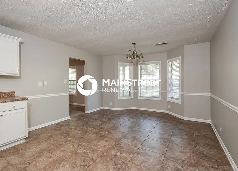5404 Cindy Ln SE — Photo 6