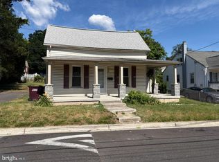 725 Mentor Ave, Capitol Heights, MD 20743