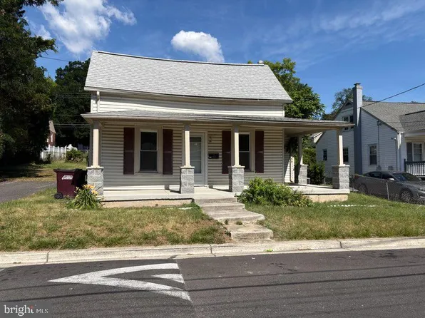 725 Mentor Ave, Capitol Heights, MD 20743