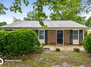 2004 Acorn Rd, Greensboro, NC 27406