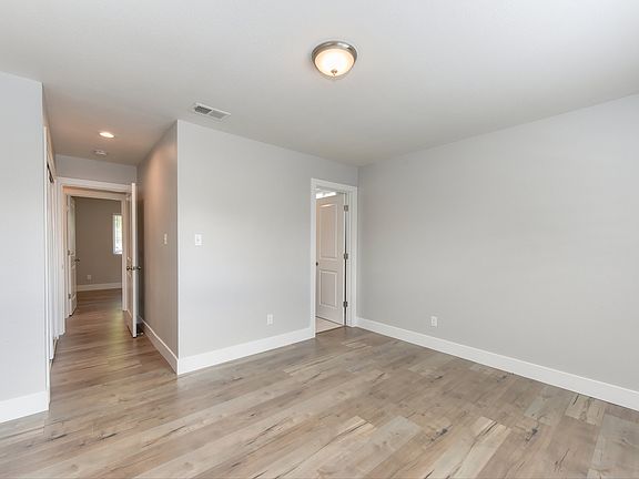 3rd image of 4890 Scarborough Way