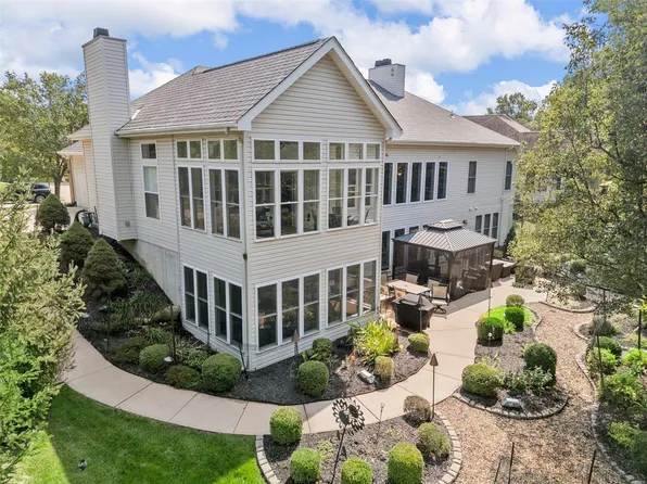 2723 Wynncrest Manor Dr, Chesterfield, MO 63005