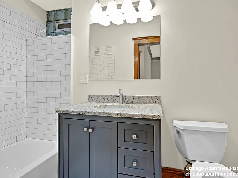 3600 N Hermitage Ave #2 — Photo 12