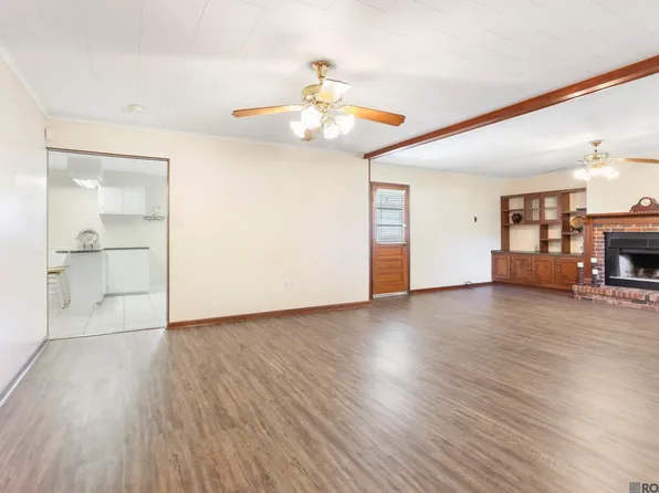 107 S Magnolia Dr, Donaldsonville, LA 70346