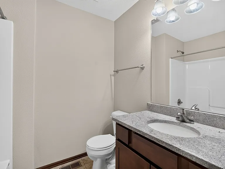 5302 SE 24th St — Photo 20