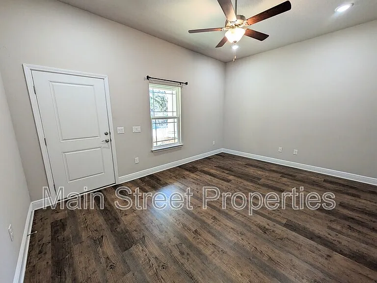 7799 Ira Dr #B — Photo 3