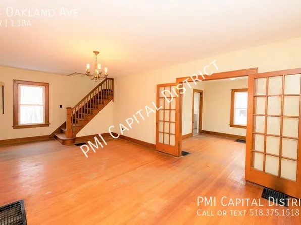 53 Oakland Ave, Gloversville, NY 12078