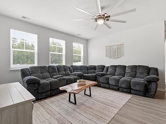 4th image of 2249 Spring Tree Dr.