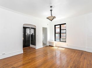 135 E 63rd St #3W, New York, NY 10065