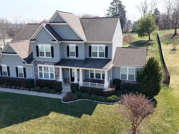 7525 Hunter Woods Dr, Manassas, VA 20111