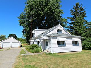 4106 S Center Rd, Burton, MI 48519