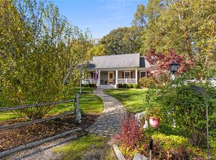 898 Peconic Bay Blvd, Riverhead, NY