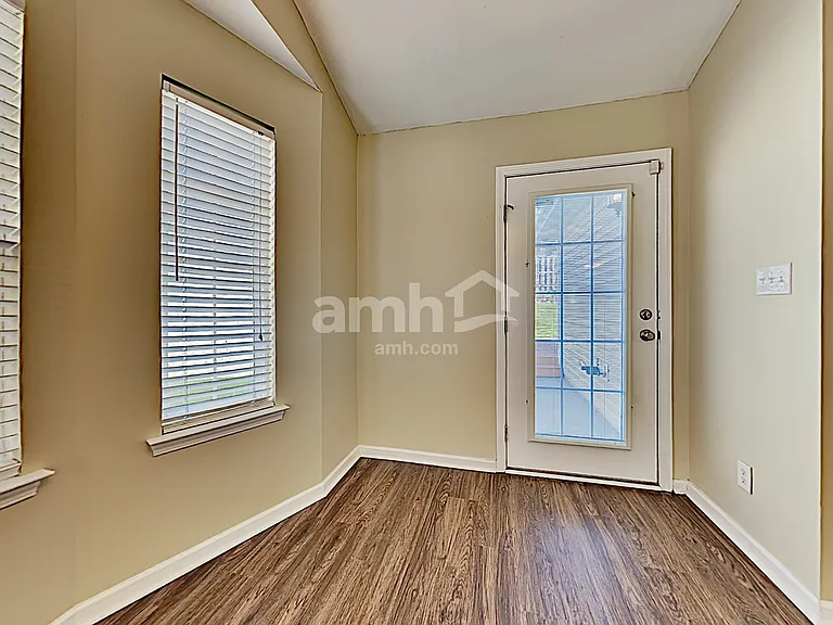 2926 Titanium Ln — Photo 8