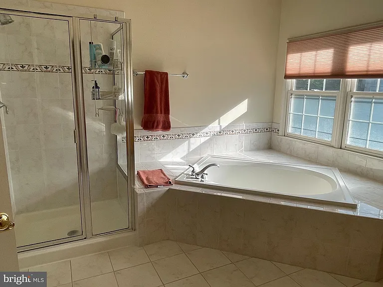 6915 Bonheim Ct — Photo 24