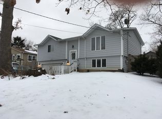 34730 N Peterson Ave, Ingleside, IL