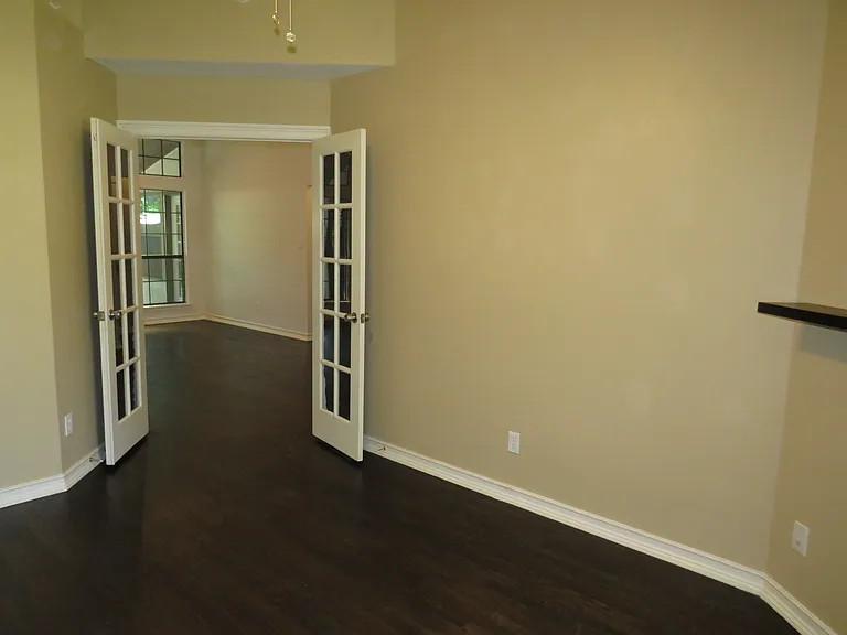 2308 Crestmeadow St — Photo 27