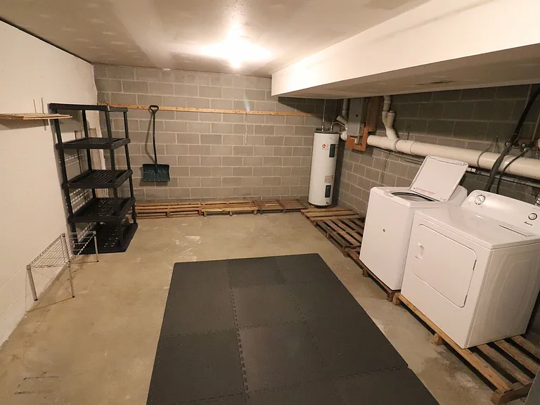 88 Oriole Dr — Photo 16