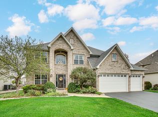 2431 Bauer Rd, North Aurora, IL 60542