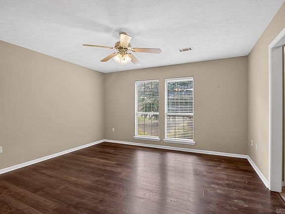 4th image of 152 Donna Kay Dr