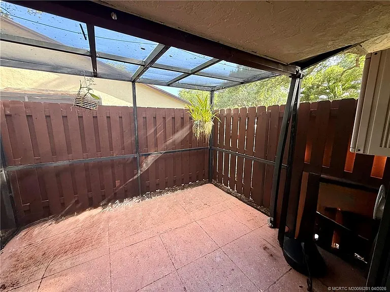 8005 SE Villa Cir — Photo 14