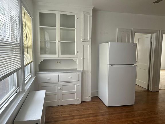 5th image of 109 Prospect St Floor 2