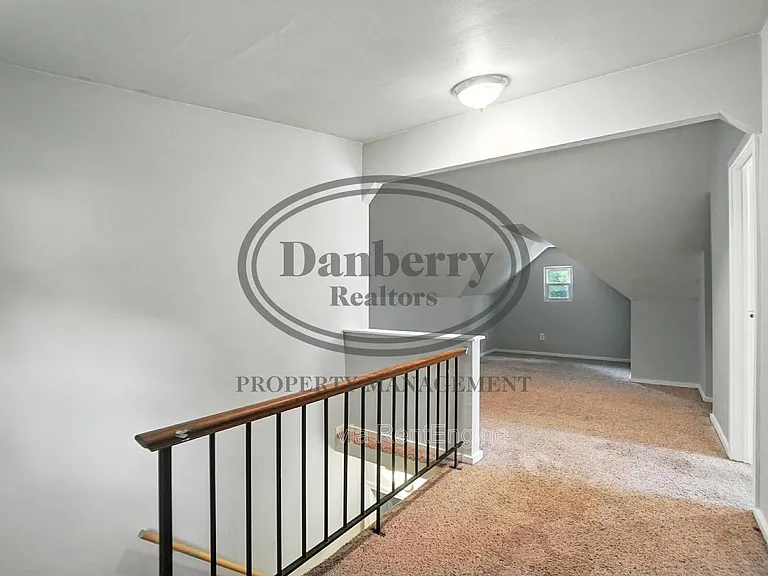 822 Searles Rd — Photo 28