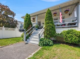 97 Kingsley Rd, Hull, MA 02045