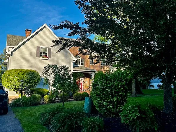 10 Lissa Ln, Sugarloaf, PA 18249